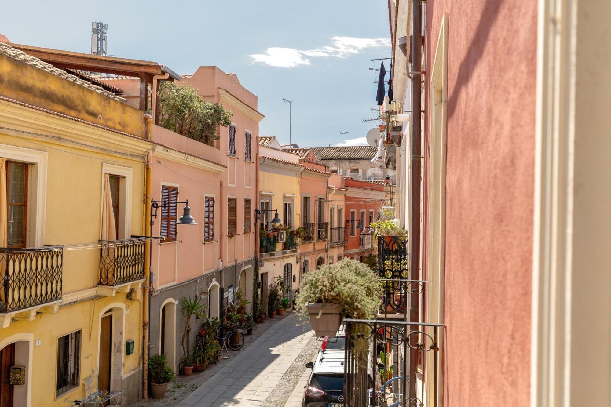 Domus De Silva - Appartamento In Centro Storico A กาญารี ภายนอก รูปภาพ